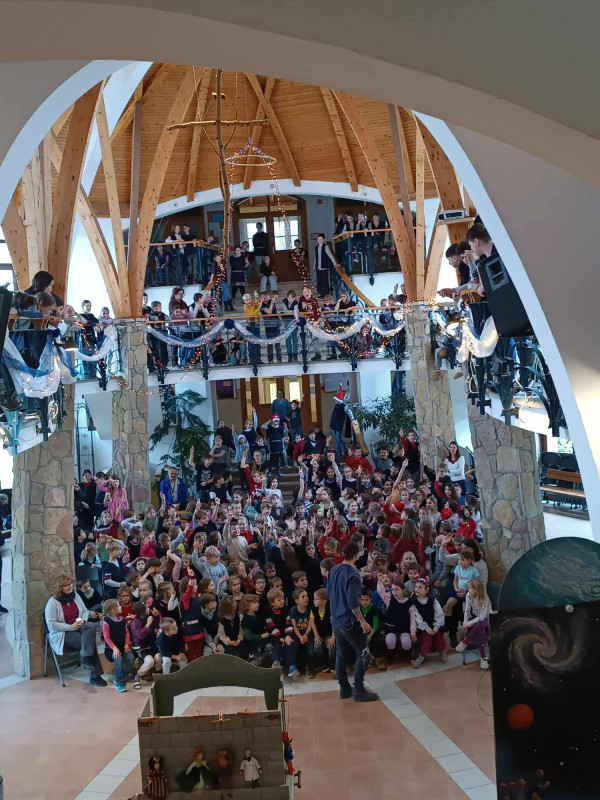 Mikulás-péntek a Kámfor bábszínházzal