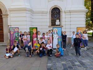 Magyar szentek a Templom téren