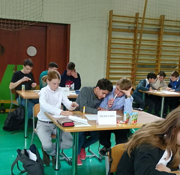 Az Egyházmegyei Történelem Verseny dobogósai