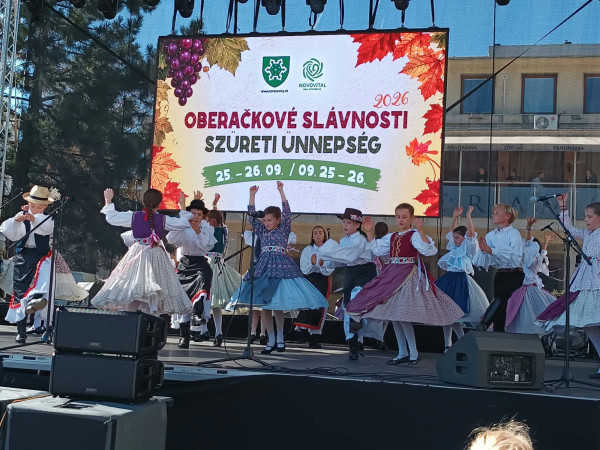 Tüzet vittünk - néptáncosaink első fesztivál szereplése