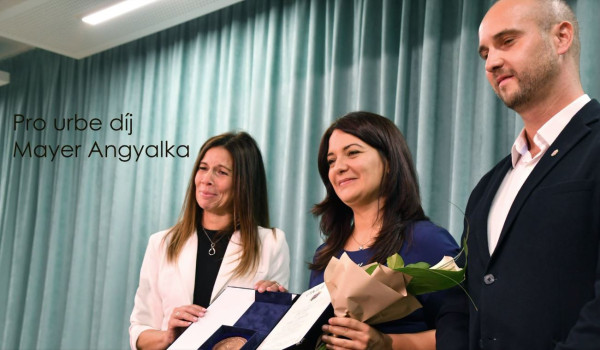 Kitüntették igazgatóhelyettesünket!